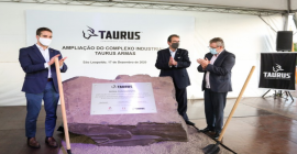 Eduardo Leite lança pedra fundamental de ampliação da Taurus