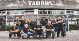 Atletas de tiro esportivo visitam a fábrica da Taurus